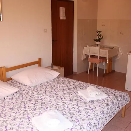 B&B Pansion Iva
