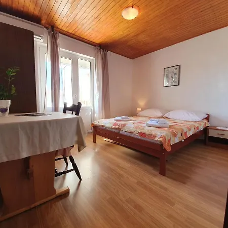 B&B Pansion Iva