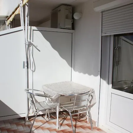 B&B Pansion Iva 오미스